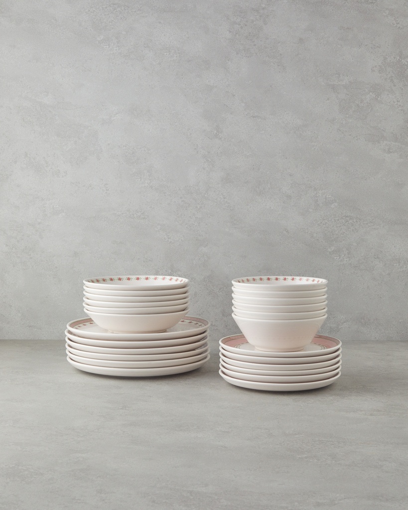 Cloves Table Set Timeless
