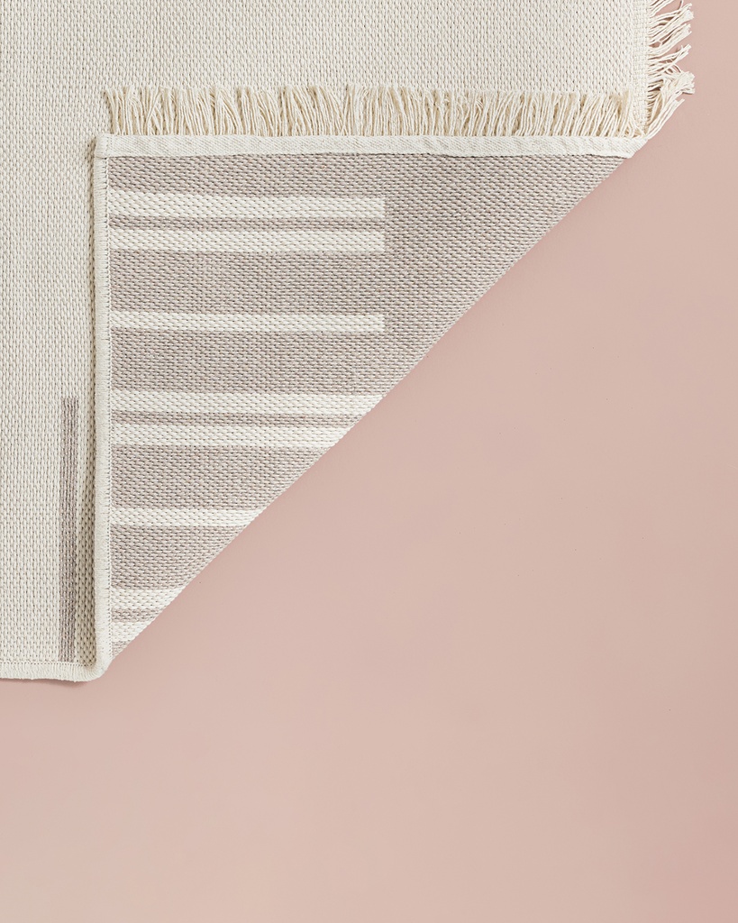 Royal Paisley Woven Rug Timeless