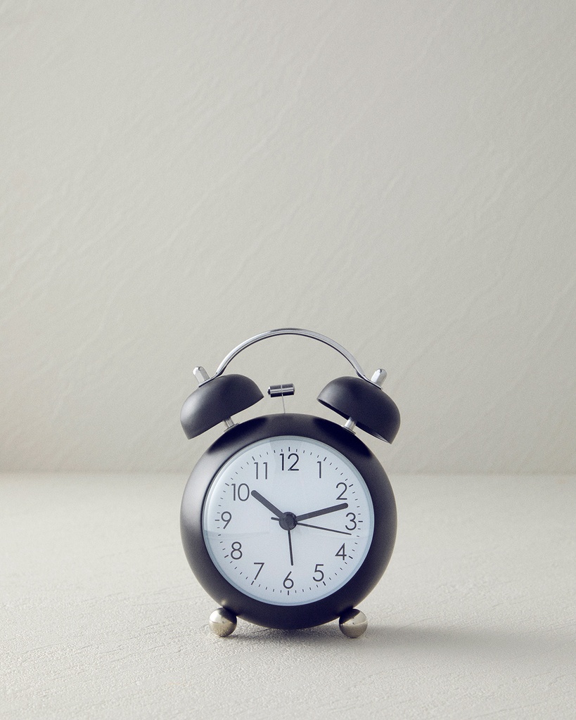 Chelsy table Clock Timeless