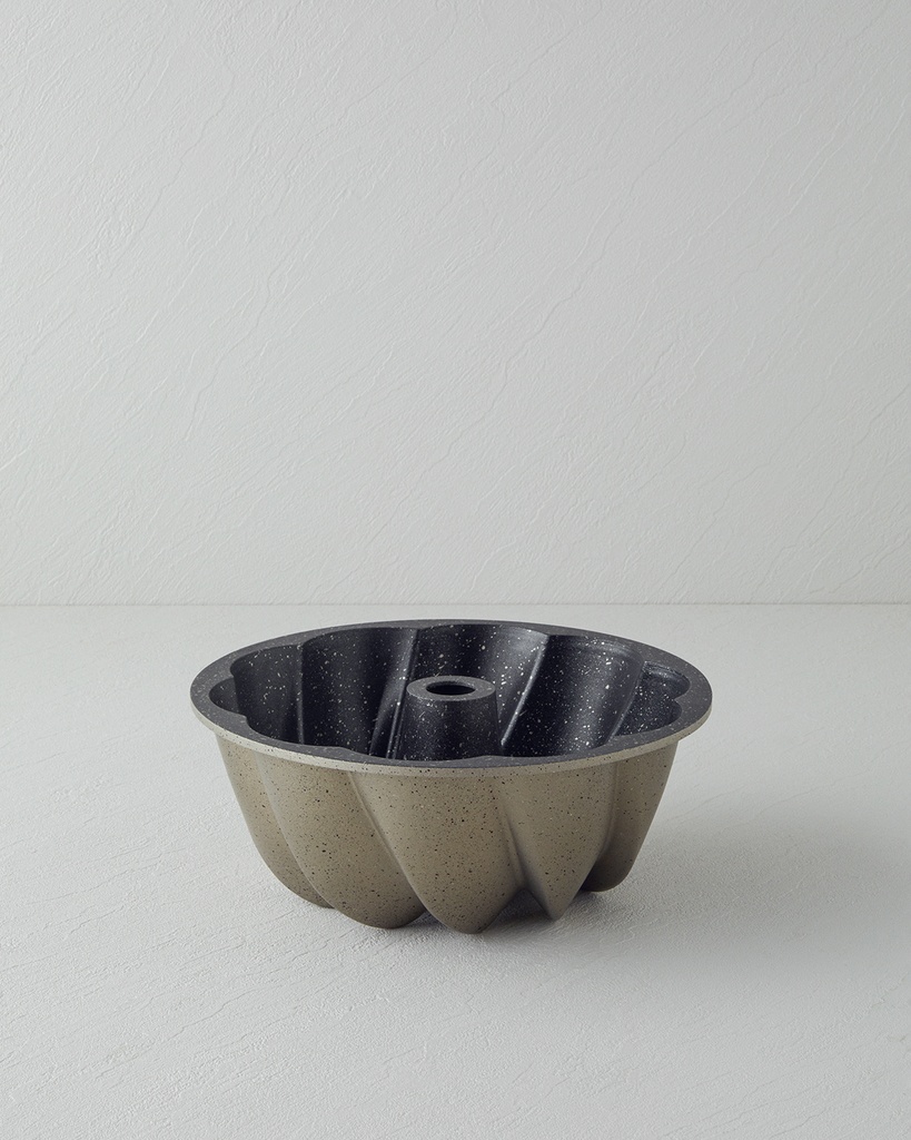 Patisserie Nera Cake Mold Timeless