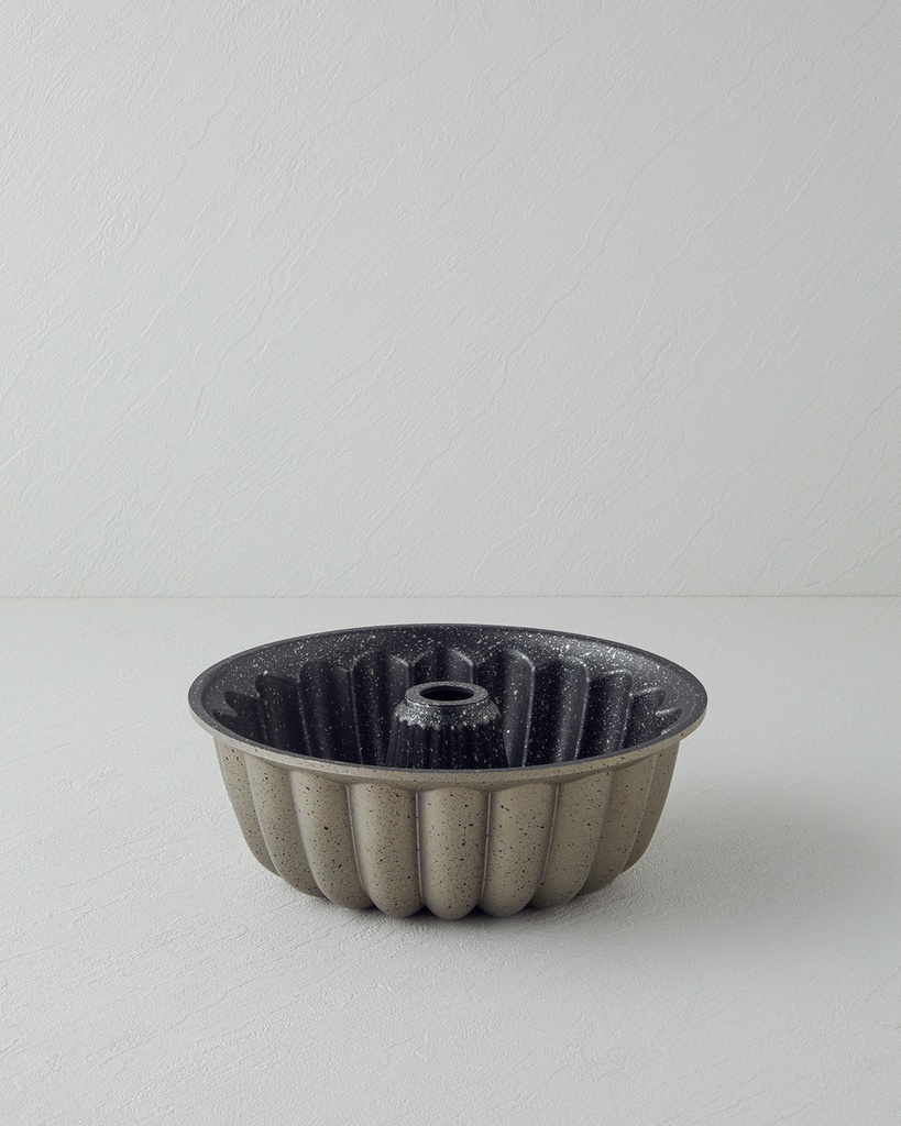 Patisserie Quinn Cake Mold Timeless